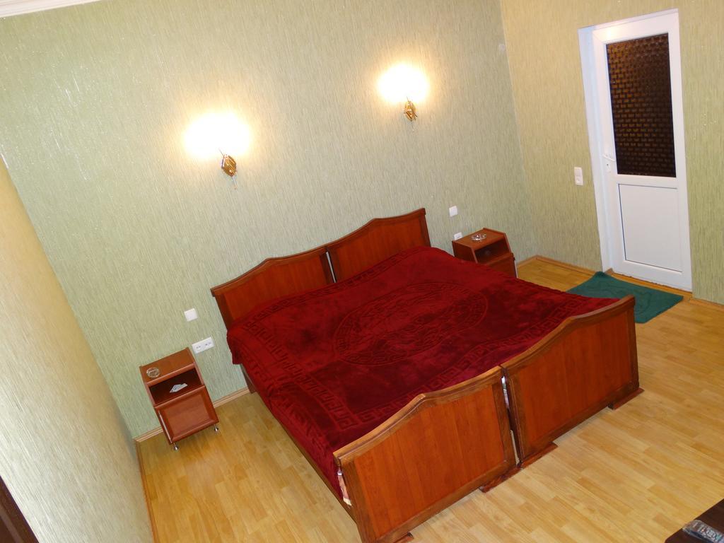 Hotel Sano Kutaiszi Szoba fotó